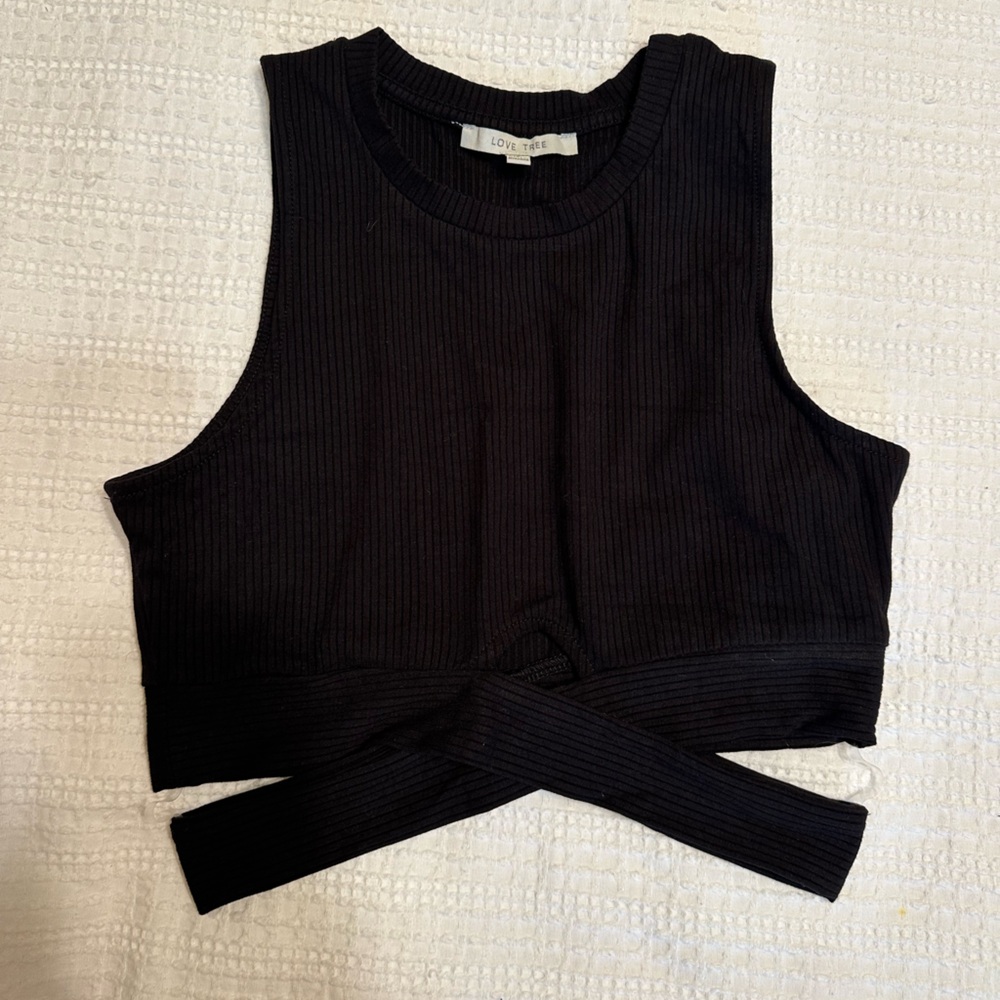 Black Cropped & Ribbed Tank Top